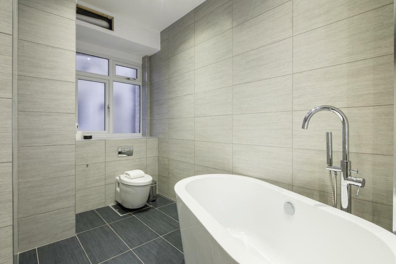 Kensington Court By Lime Street Apartment London Bagian luar foto