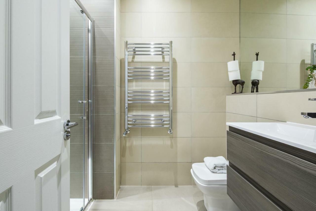 Kensington Court By Lime Street Apartment London Bagian luar foto