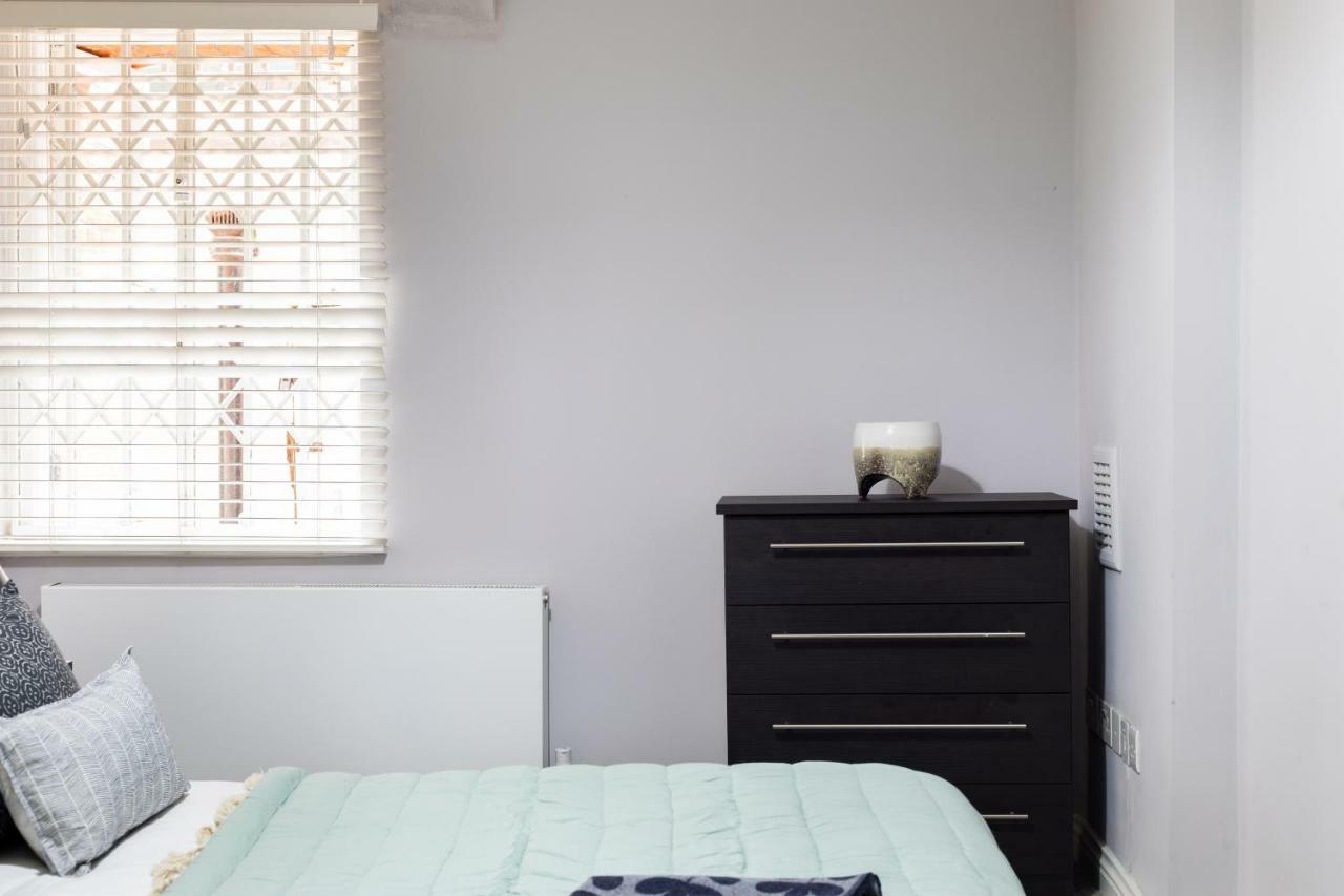 Kensington Court By Lime Street Apartment London Bagian luar foto