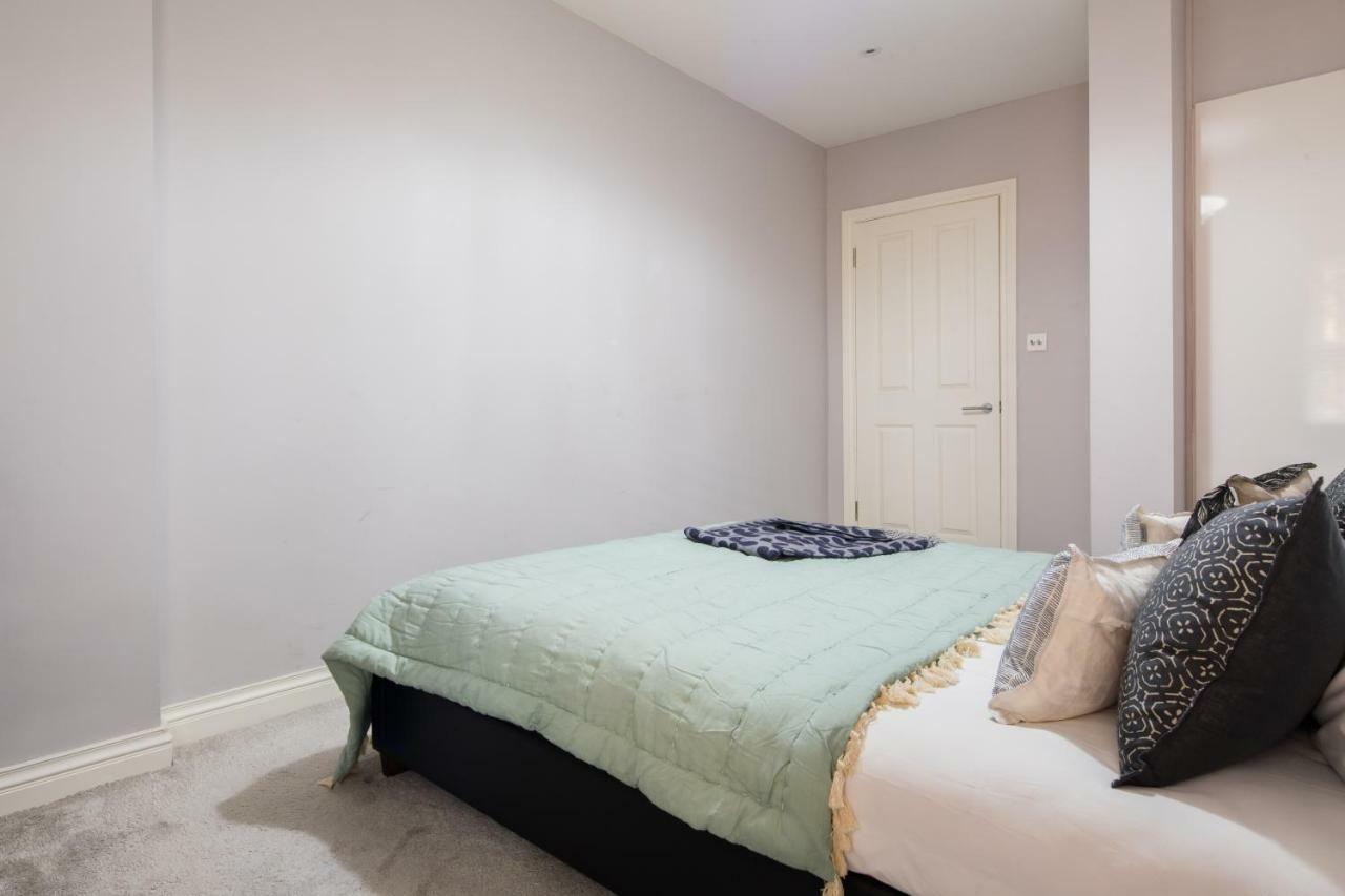 Kensington Court By Lime Street Apartment London Bagian luar foto